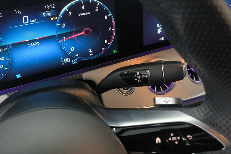 奔驰E级(进口) 2023款 E 260 轿跑车局部细节18