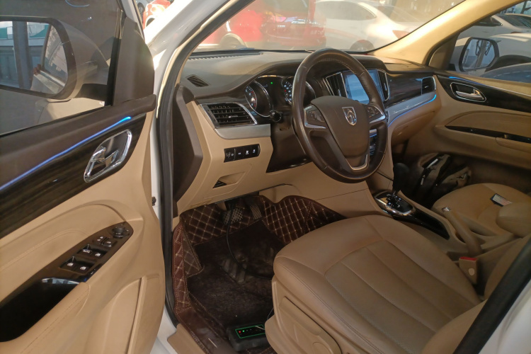 宝骏730 2016款 1.8L iAMT豪华型 7座中控内饰20