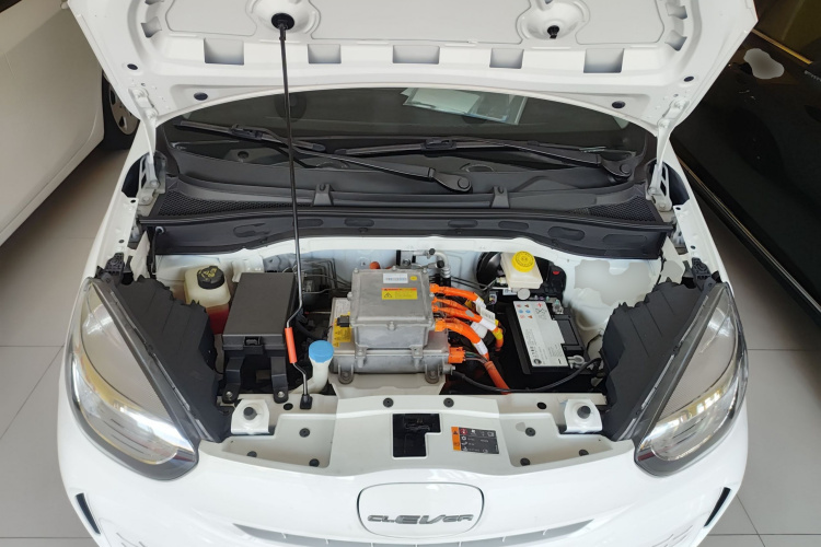 荣威 科莱威CLEVER 2021款 302km新四座超能版机舱底盘24