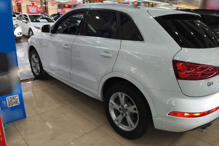 奥迪Q3 2018款 30周年年型 30 TFSI 时尚型车身外观4