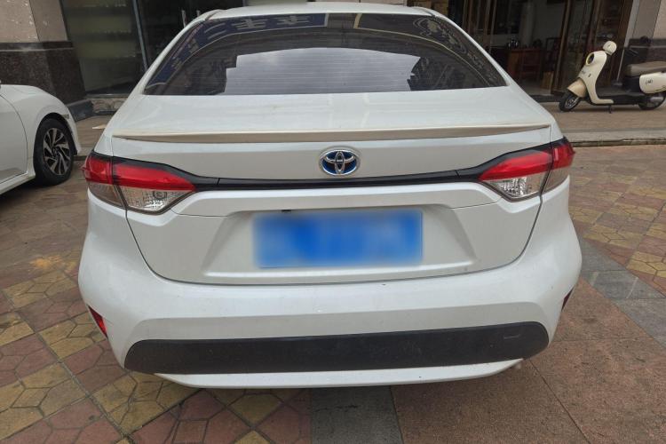 丰田 雷凌 2021款 双擎 1.8H E-CVT进取版车身外观6