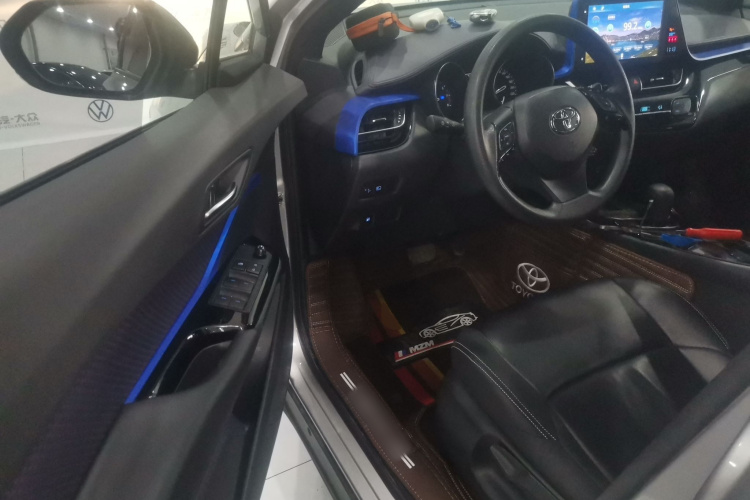 丰田 奕泽IZOA 2020款 2.0L 奕享版中控内饰20