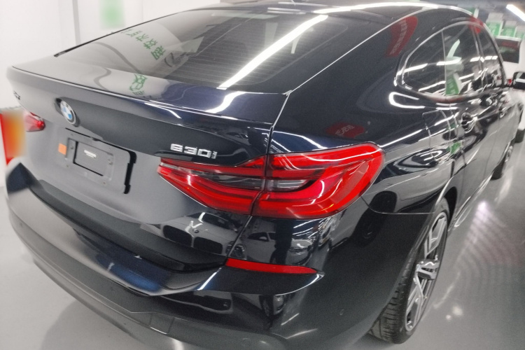 宝马6系GT 2022款 630i M运动套装车身外观6005