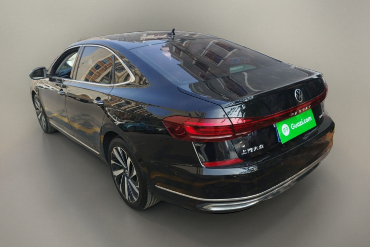 大众 帕萨特 2023款 改款 380TSI 豪华版车身外观5