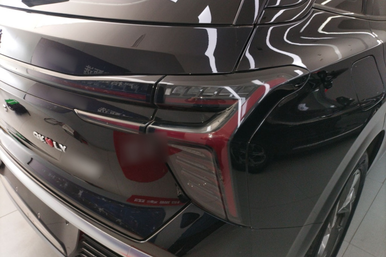 红旗HS3 PHEV 2024款 PHEV 115km 劲为版车身外观6006