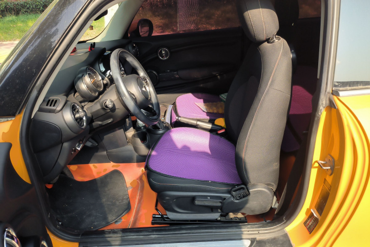 MINI 2014款 1.2T ONE+中控内饰19