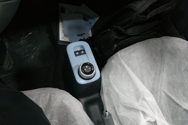 吉利银河 2024款 熊猫mini 200km 耐力熊局部细节18