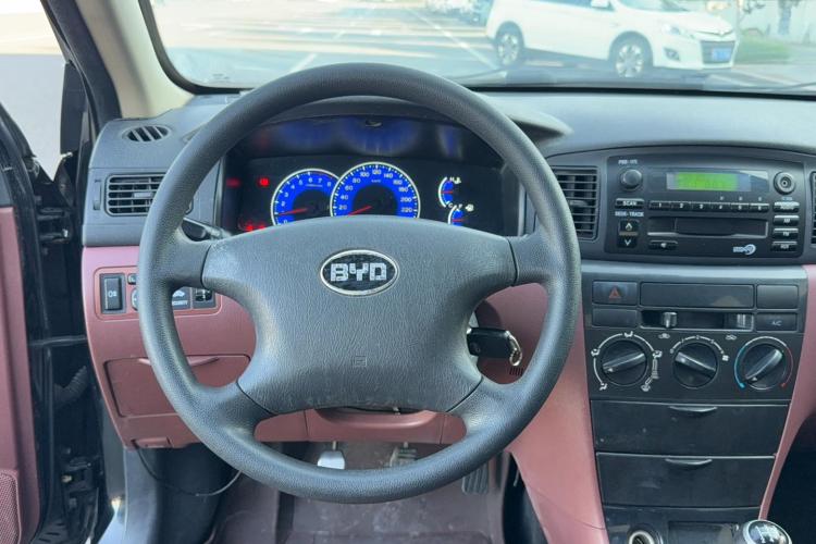 比亚迪F3 2018款 1.5L 手动经典型中控内饰13