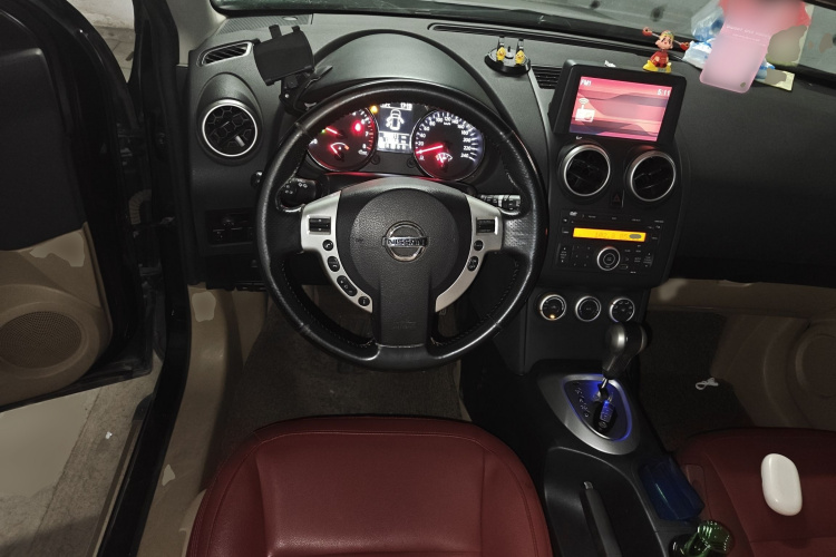 日产 逍客 2012款 2.0XV 雷 CVT 2WD局部细节13