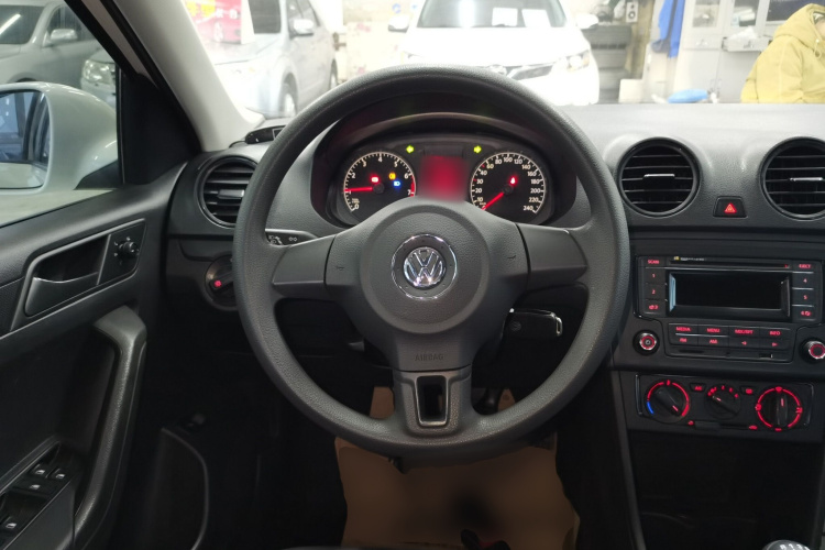 大众 捷达 2015款 质惠版 1.6L 手动时尚型中控内饰13