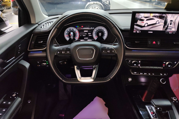 奥迪Q5L 2022款 改款 40T 豪华动感型中控内饰13