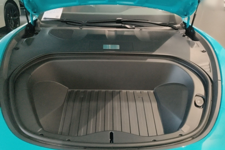 小米汽车 小米SU7 2024款 后驱超长续航高阶智驾Pro版机舱底盘24