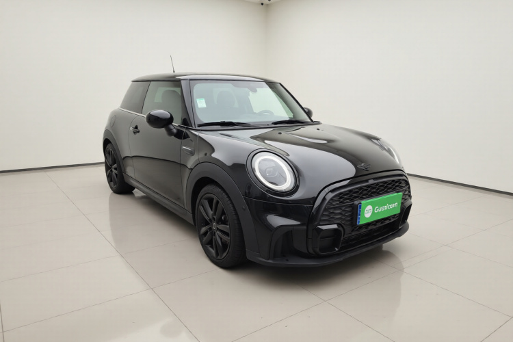 MINI 2022款 1.5T COOPER 黑标特别版车身外观3