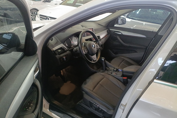 宝马X1 2019款 sDrive20Li 领先型中控内饰7003