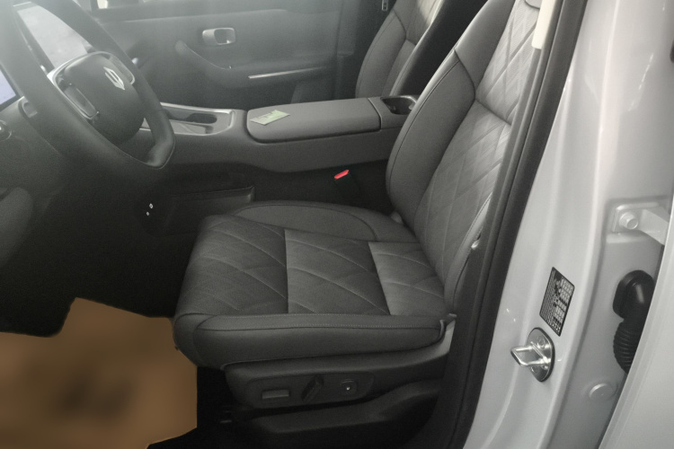 零跑汽车 零跑C16 2026款 增程 280激光雷达智尊版 5座局部细节19