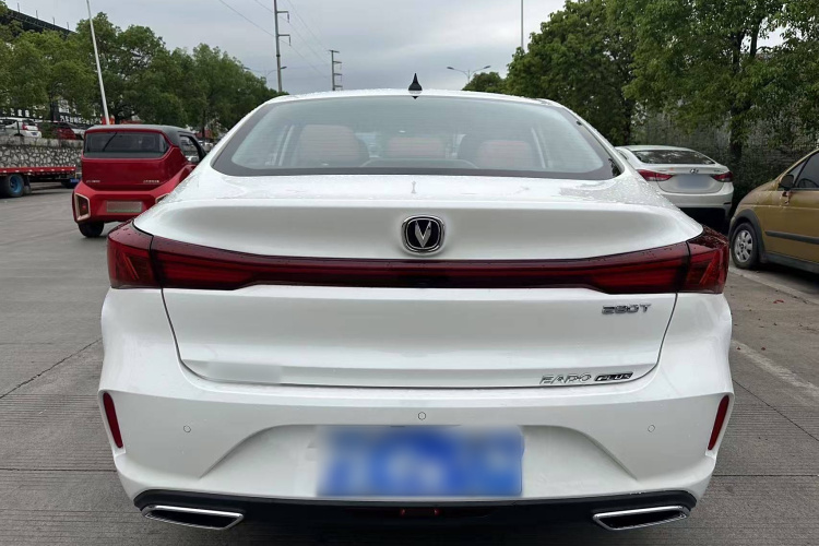 长安 逸动 2024款 PLUS 蓝鲸NE 1.4T GDI DCT高能版车身外观6004