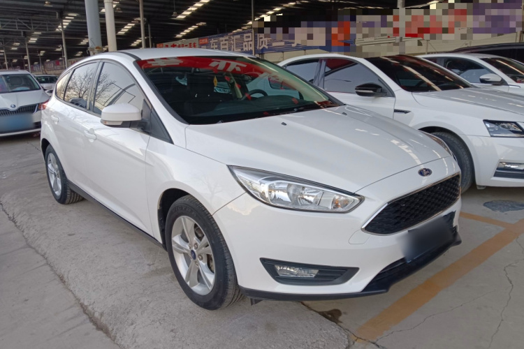 福特 福克斯 2017款 两厢 1.6L 手动舒适型智行版车身外观3