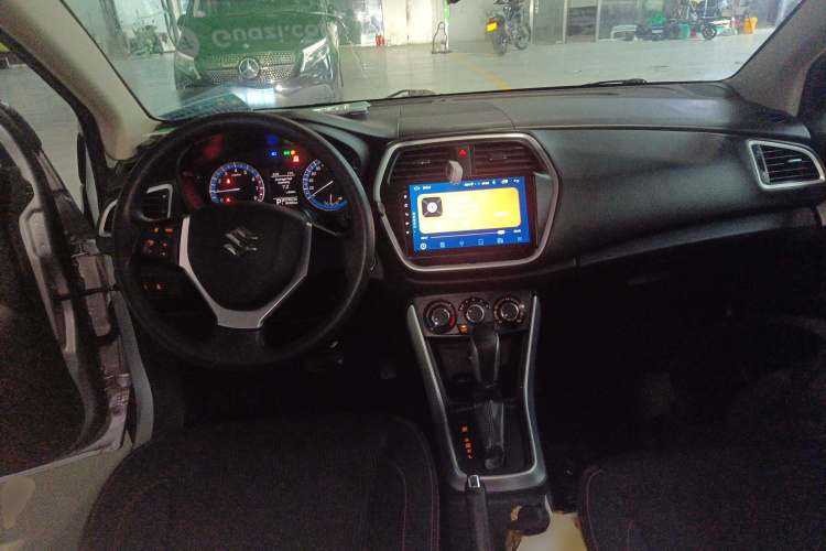 铃木 锋驭 2014款 1.6L CVT两驱进取型中控内饰12