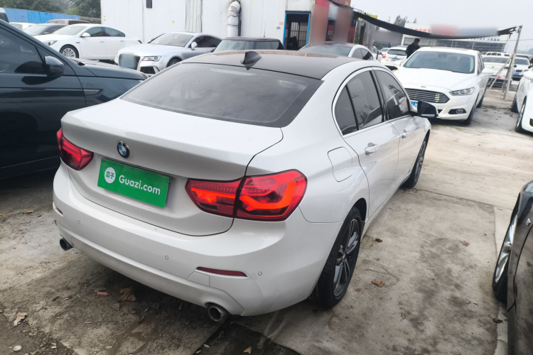 宝马1系 2020款 120i 时尚型车身外观6005