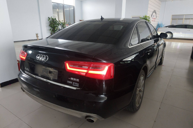 奥迪A6L 2015款 35 FSI quattro 技术型车身外观7