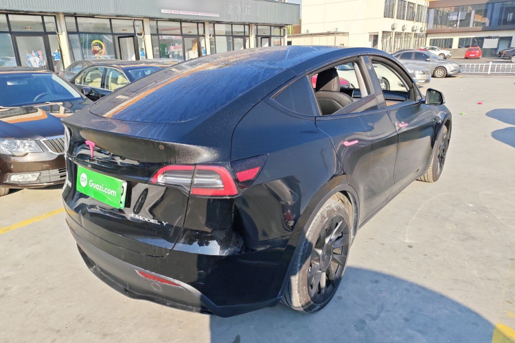 特斯拉 Model Y 2021款 标准续航后驱版车身外观7