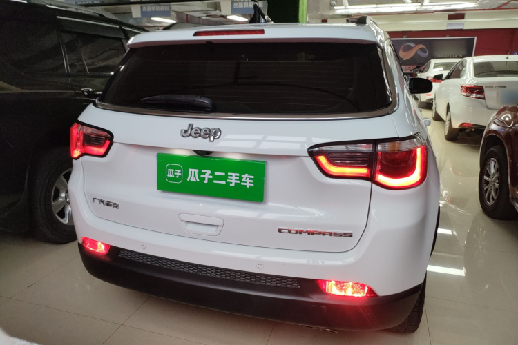 Jeep 指南者 2020款 220T 自动精英版车身外观6004
