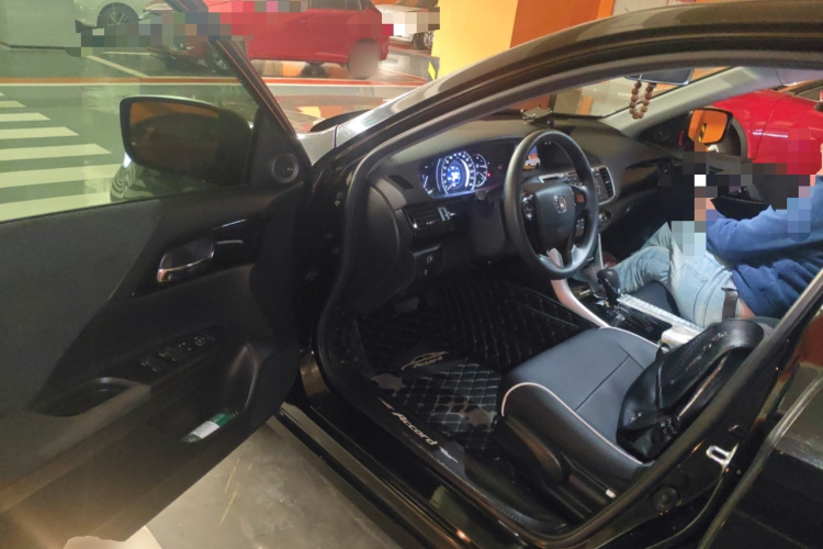 本田 雅阁 2016款 2.0L 舒适版中控内饰20