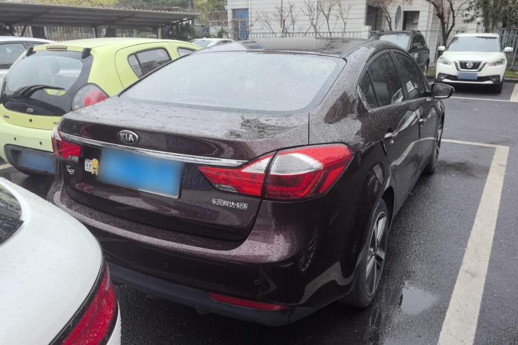 起亚K3 2017款  1.6L 自动15周年特别版GLS车身外观7