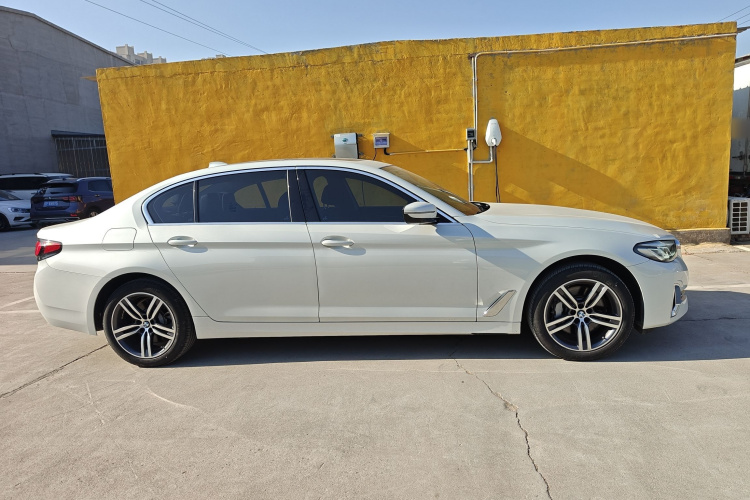 宝马5系 2023款 530Li 领先型 豪华套装车身外观6002