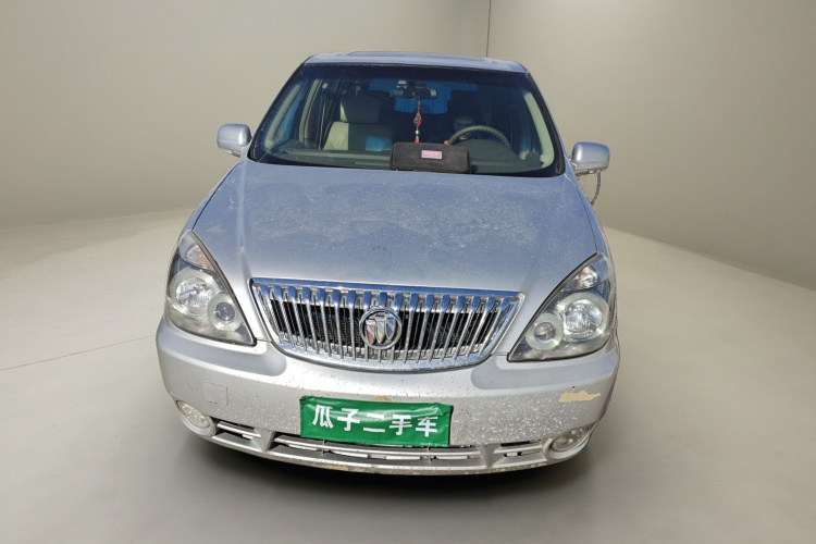 别克GL8 2006款 陆尊 3.0L CT 舒适版车身外观2