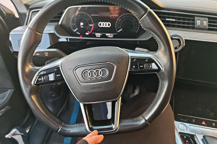 奥迪e-tron(进口) 2019款 55 quattro 技术型中控内饰13