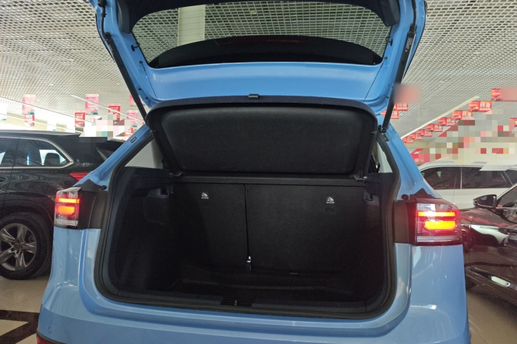 大众 途岳 2025款 新锐 300TSI 锐享版机舱底盘23