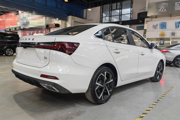 荣威i5 2023款 1.5L CVT尊荣版车身外观6008