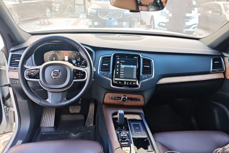 沃尔沃XC90 2021款 B5 智行豪华版 7座中控内饰12