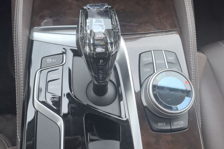 宝马5系 2020款 525Li 豪华套装中控内饰7004