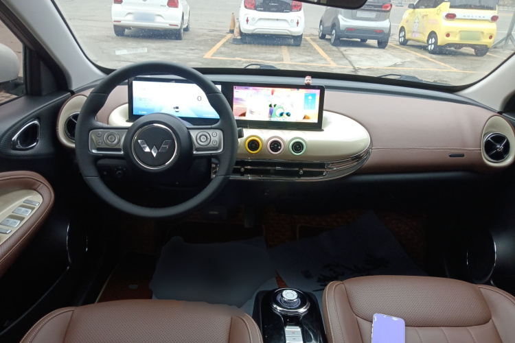 五菱汽车 五菱缤果 2023款 333km 灵犀互联款中控内饰12