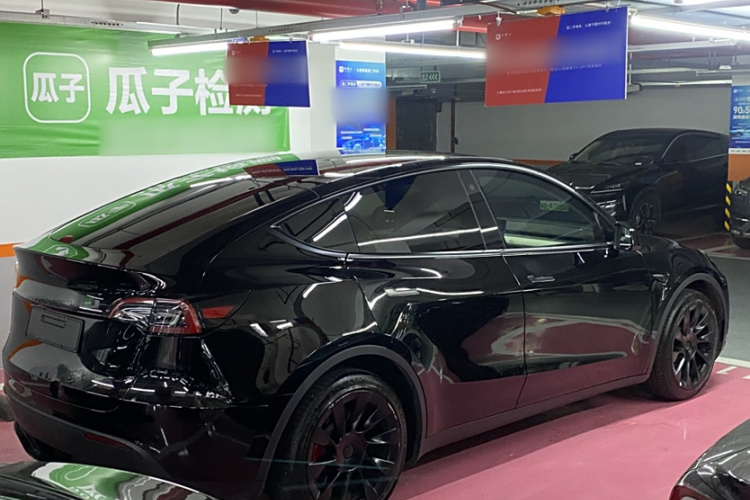 特斯拉 Model Y 2022款 改款 长续航全轮驱动版车身外观6005