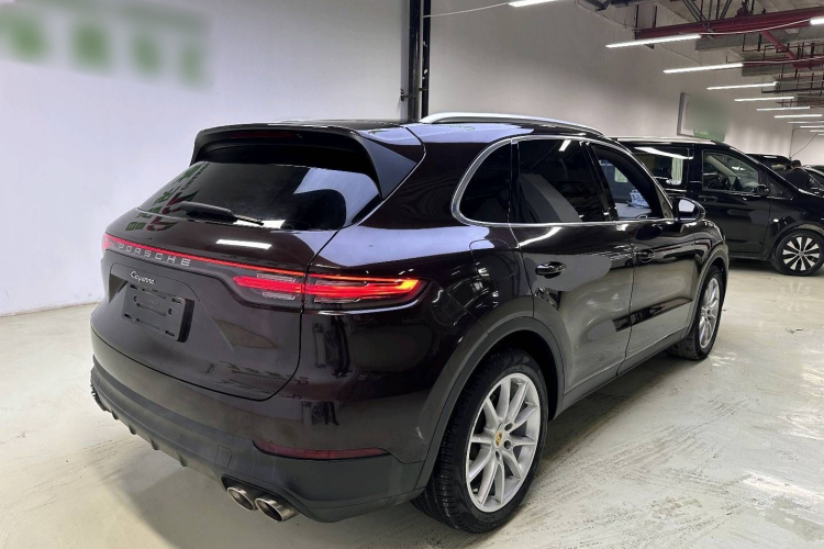 保时捷 2018款 Cayenne 3.0T车身外观6005