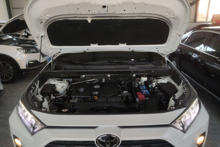 丰田 RAV4荣放 2020款 2.0L CVT两驱风尚PLUS版机舱底盘24