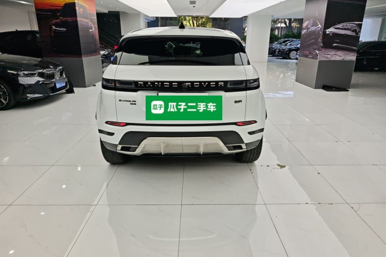 路虎 揽胜极光 2022款 极光L 249PS R-Dynamic 豪华版车身外观6