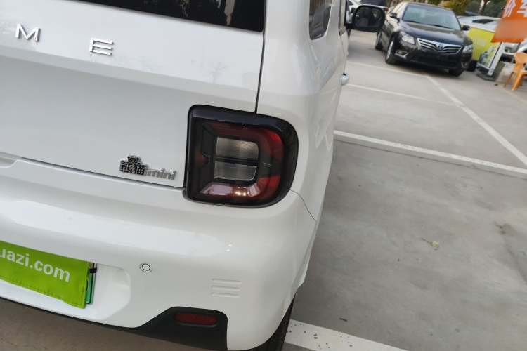 吉利银河 2024款 熊猫mini 200km 耐力熊车身外观6006