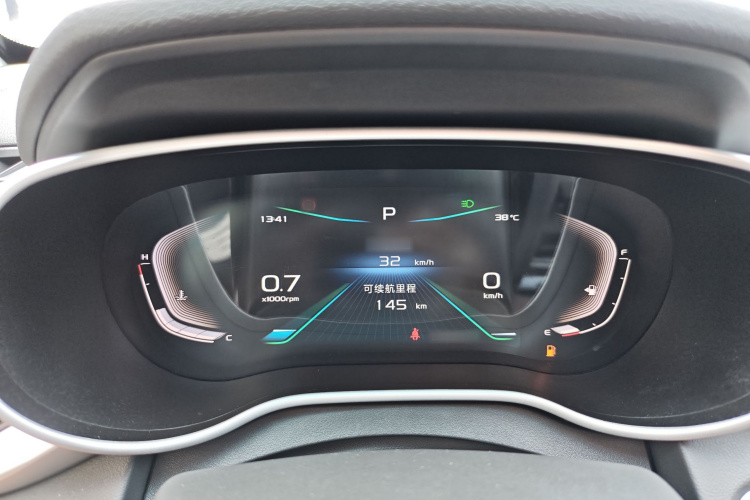 吉利汽车 帝豪 2019款 领军版 1.5L CVT向上互联型 国VI中控内饰7009