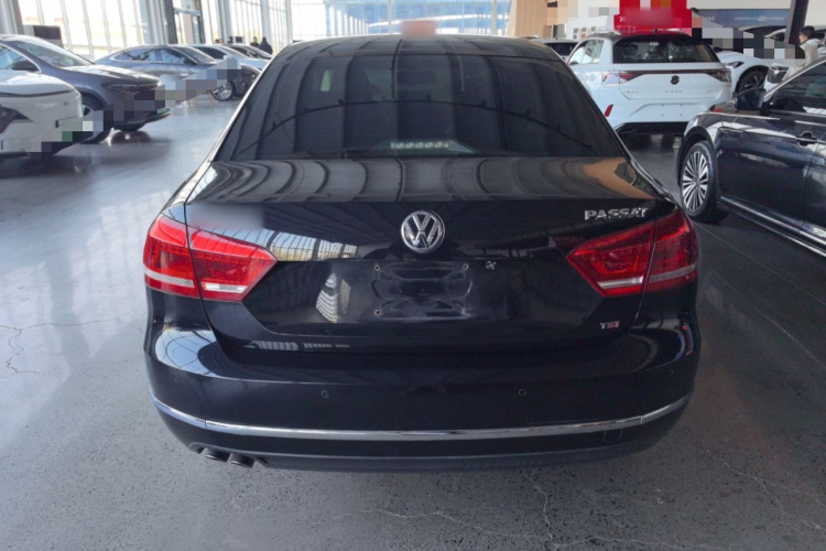 大众 帕萨特 2015款 1.8TSI DSG尊荣版车身外观6004