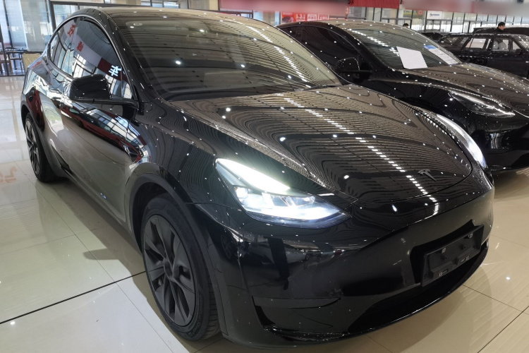 特斯拉 Model Y 2022款 改款 后轮驱动版车身外观3
