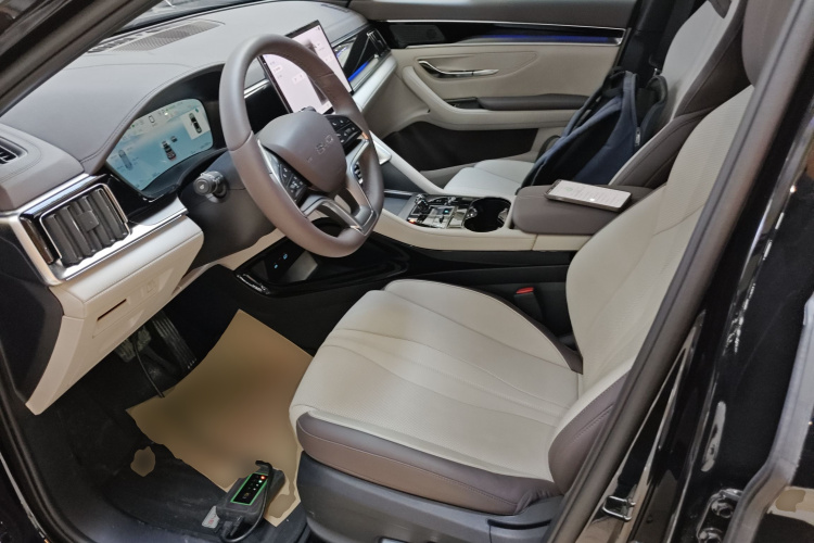 比亚迪 宋PLUS新能源 2025款 EV 520km 尊贵型局部细节19