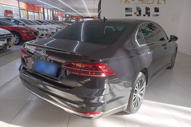 大众 辉昂 2018款 改款 380TSI 两驱商务版车身外观7