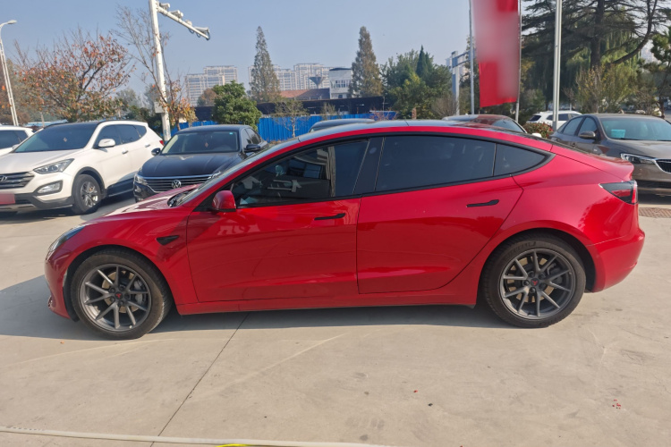 特斯拉 Model 3 2021款 标准续航后驱升级版 3D6车身外观4