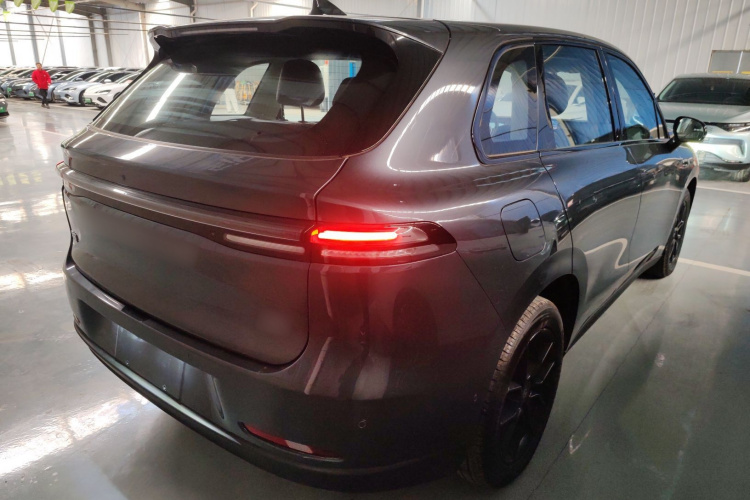 零跑汽车 零跑C10 2024款 210激光雷达版车身外观7