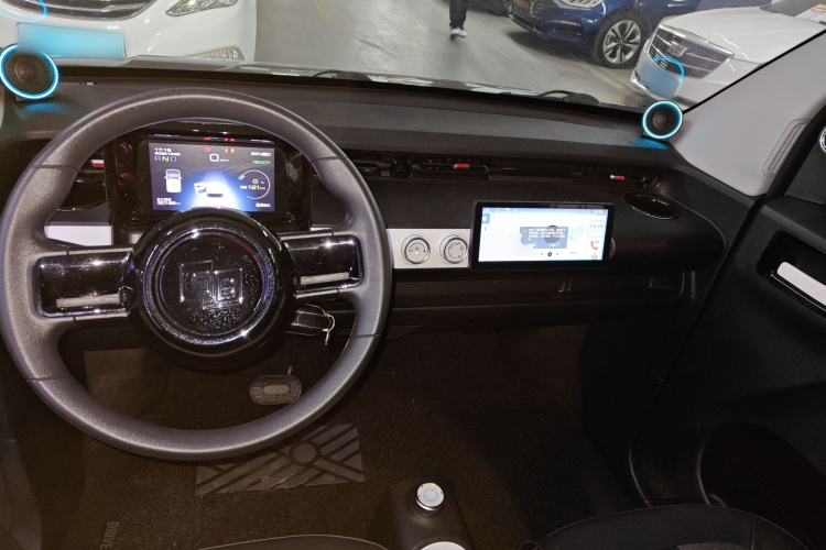 五菱汽车 宏光MINIEV 2022款 GAMEBOY 200km 玩咖款 磷酸铁锂中控内饰12