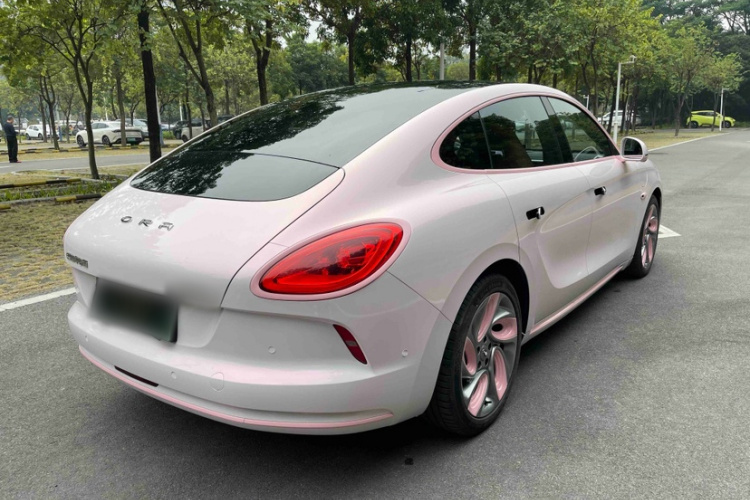 欧拉闪电猫 2022款 555km 尊贵版车身外观6006